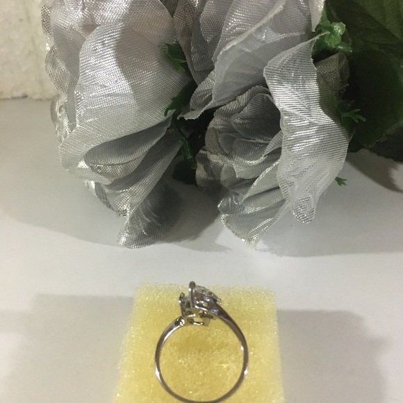 MARQUISE CUT RING SIZE 7 - Picture 5 of 5